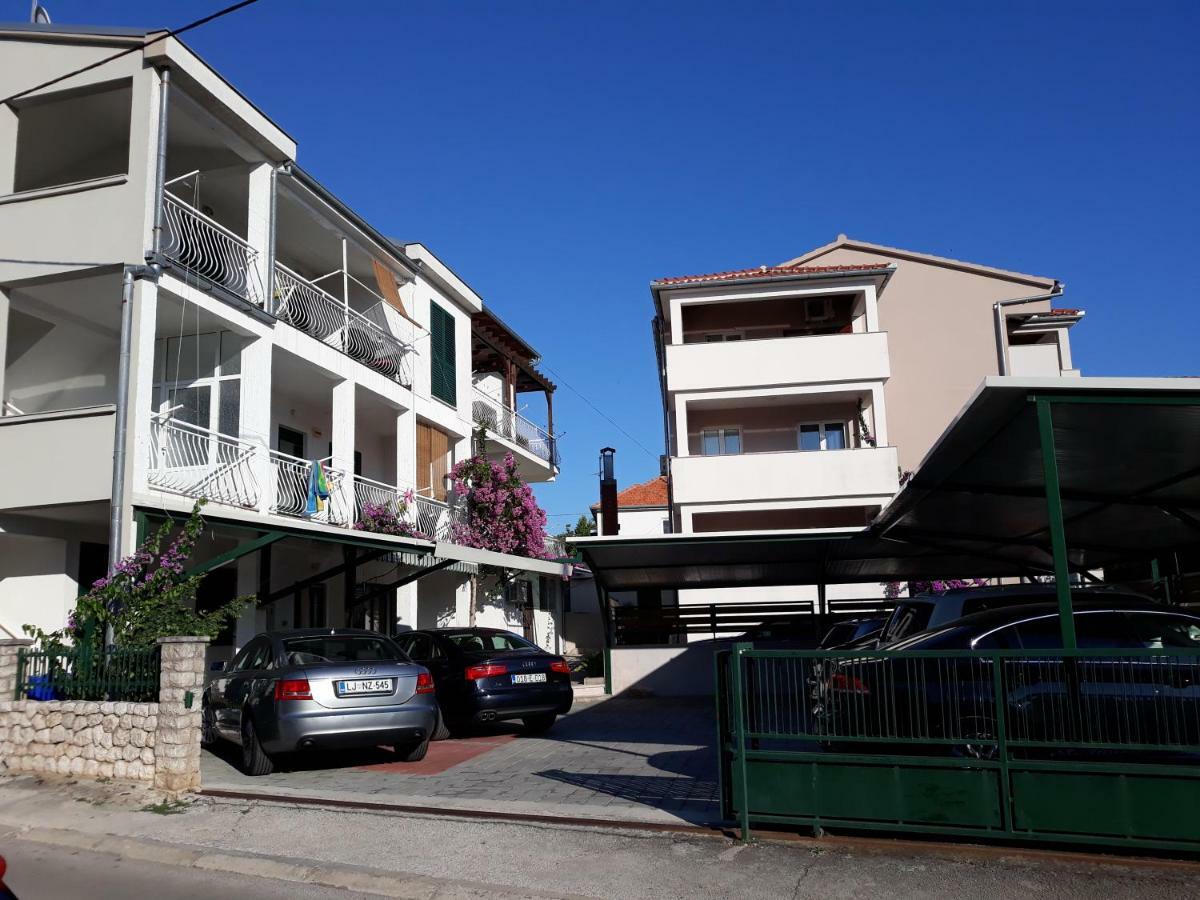 ביוגראד נה מורו Apartmani Diana מראה חיצוני תמונה